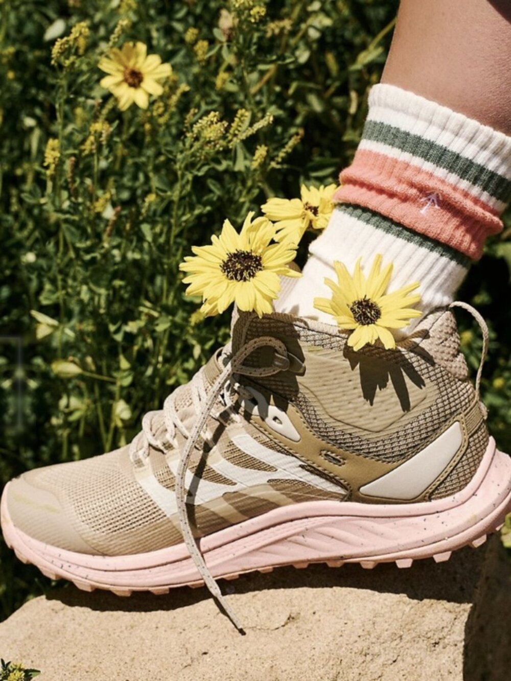 Merrell Antora 3 Mid Waterproof Hiking Boots Khaki Peach Women’s 8.5 Vibram